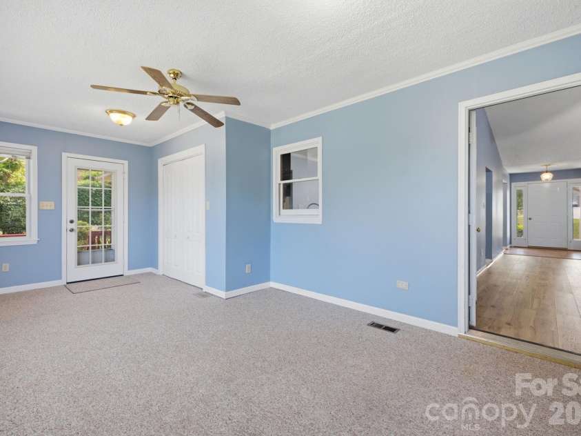 3842 Serenity Drive, Hickory, NC 28602.  MLS# CAR4384261, YatesRealty ID 38619. 