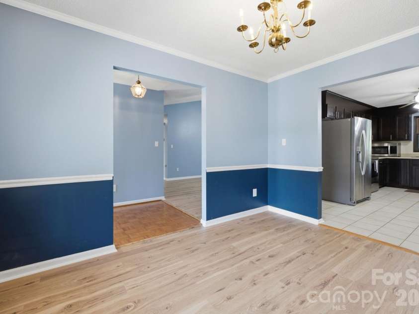 3842 Serenity Drive, Hickory, NC 28602.  MLS# CAR4384261, YatesRealty ID 38619. 