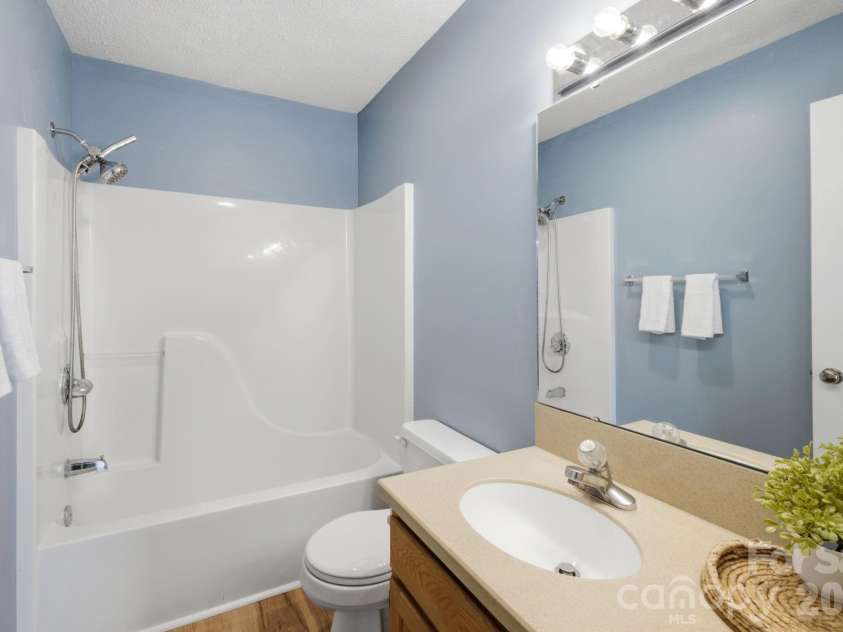 3842 Serenity Drive, Hickory, NC 28602.  MLS# CAR4384261, YatesRealty ID 38619. 