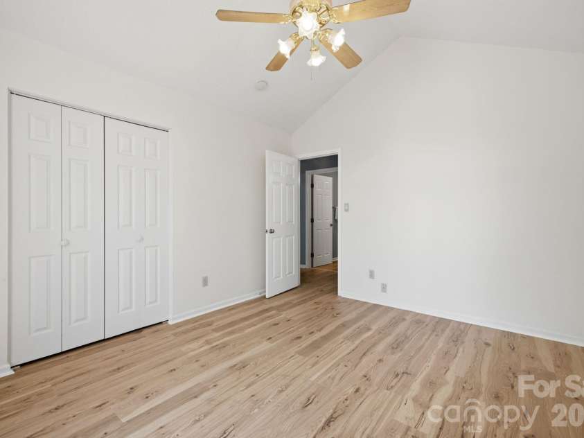 3842 Serenity Drive, Hickory, NC 28602.  MLS# CAR4384261, YatesRealty ID 38619. 