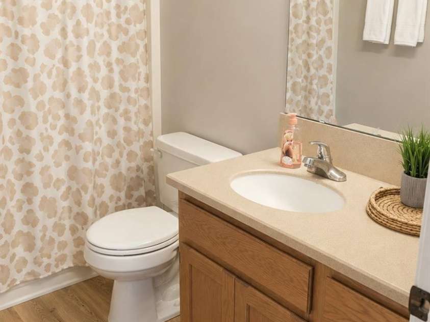 3842 Serenity Drive, Hickory, NC 28602.  MLS# CAR4384261, YatesRealty ID 38619. 