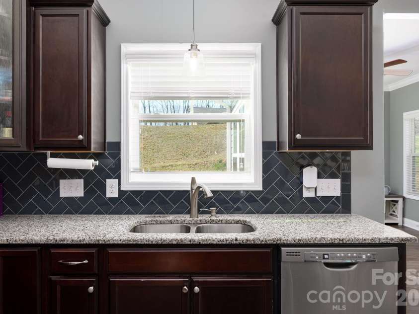 2929 Fernley Court, High Point, NC 27262.  MLS# CAR4356637, YatesRealty ID 3862. 