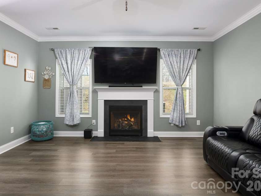 2929 Fernley Court, High Point, NC 27262.  MLS# CAR4356637, YatesRealty ID 3862. 