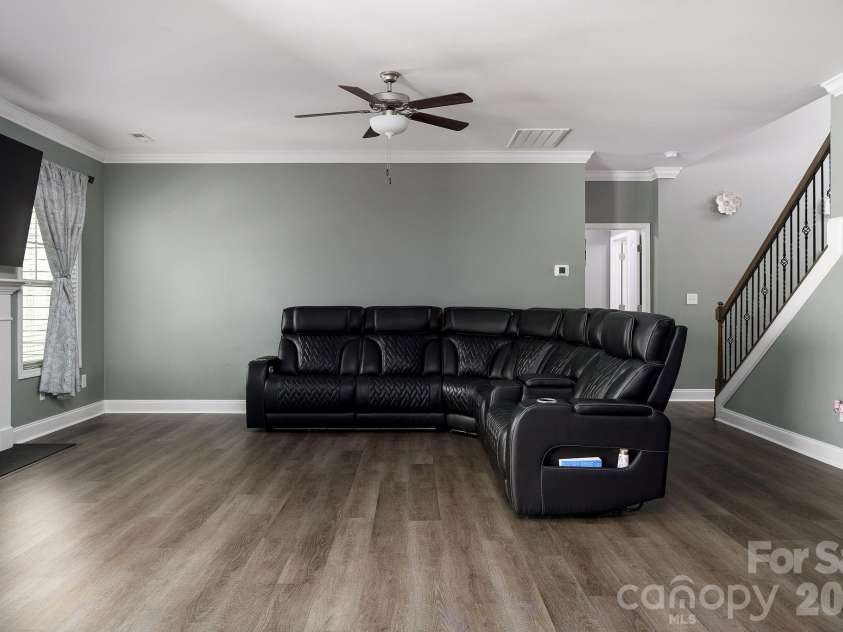 2929 Fernley Court, High Point, NC 27262.  MLS# CAR4356637, YatesRealty ID 3862. 