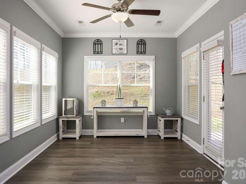 2929 Fernley Court, High Point, NC 27262.  MLS# CAR4356637, YatesRealty ID 3862. 