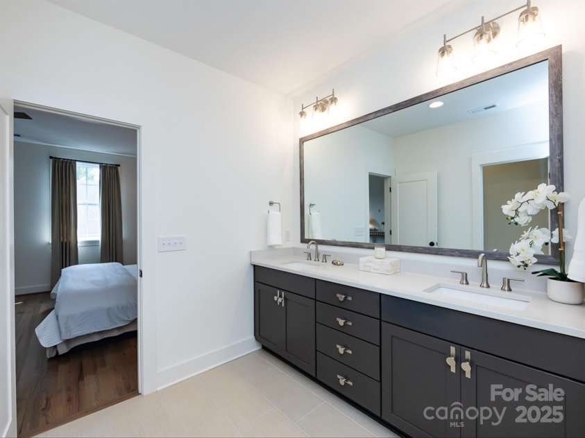 3022 Kalex Court, Charlotte, NC 28204.  MLS# CAR4297350, YatesRealty ID 3862. 