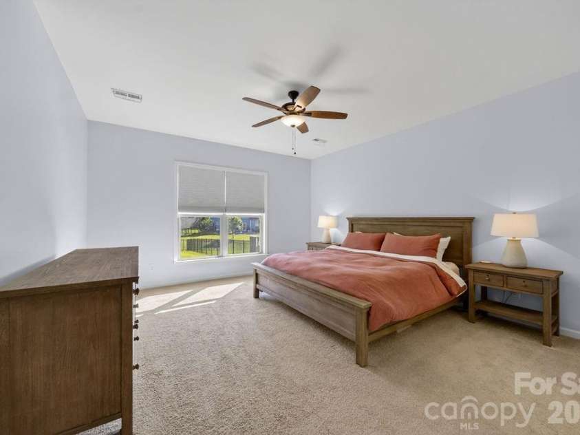11033 Crane Creek Drive, Charlotte, NC 28278.  MLS# CAR4387902, YatesRealty ID 38621. 