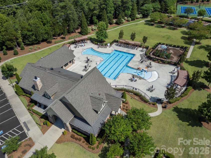 11033 Crane Creek Drive, Charlotte, NC 28278.  MLS# CAR4387902, YatesRealty ID 38621. 