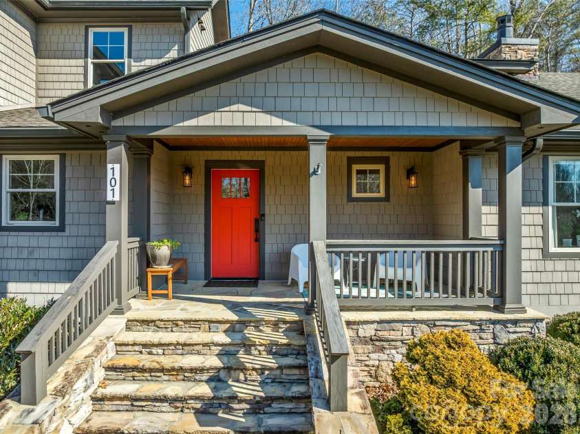 101 Glen Trillium Drive, Fletcher, NC 28732.  MLS# CAR4401703, YatesRealty ID 38622. 
