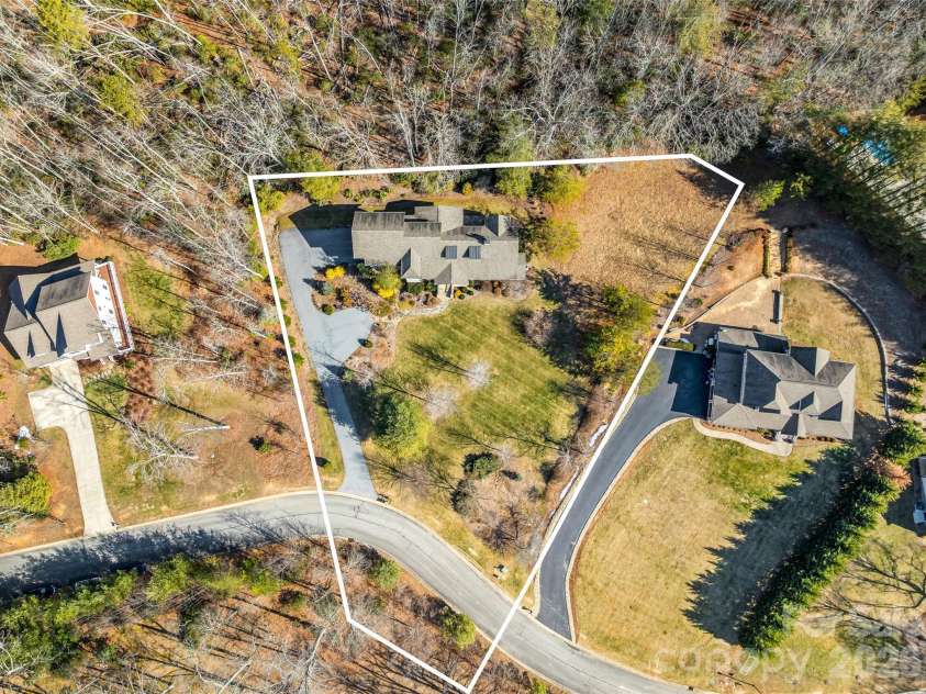 101 Glen Trillium Drive, Fletcher, NC 28732.  MLS# CAR4401703, YatesRealty ID 38622. 