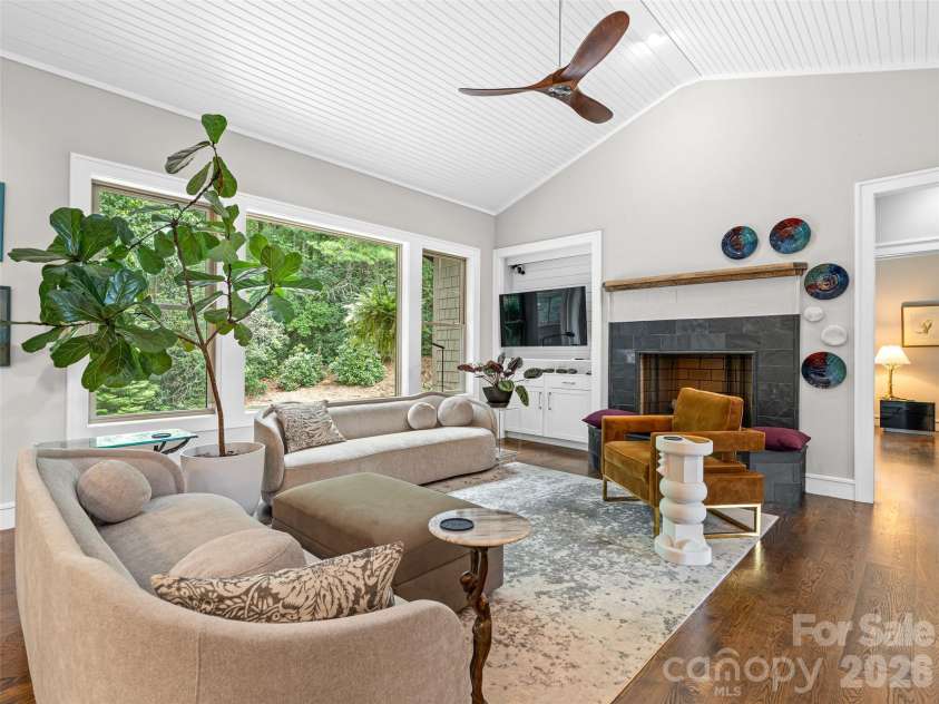 101 Glen Trillium Drive, Fletcher, NC 28732.  MLS# CAR4401703, YatesRealty ID 38622. 