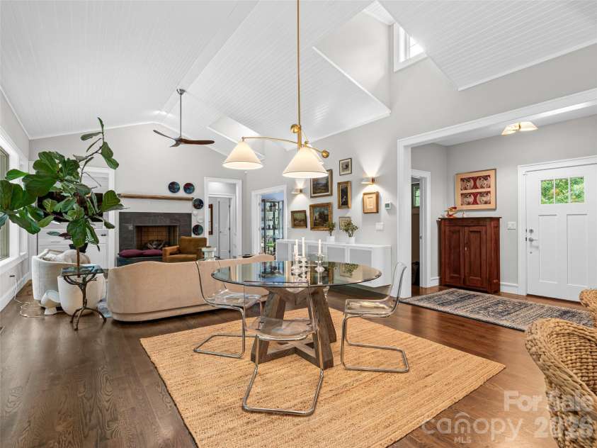 101 Glen Trillium Drive, Fletcher, NC 28732.  MLS# CAR4401703, YatesRealty ID 38622. 