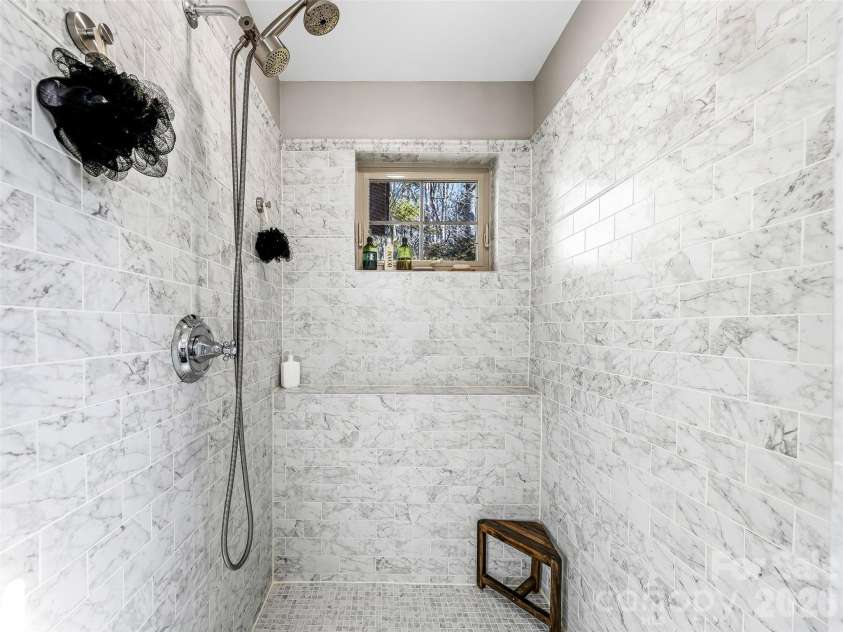 101 Glen Trillium Drive, Fletcher, NC 28732.  MLS# CAR4401703, YatesRealty ID 38622. 