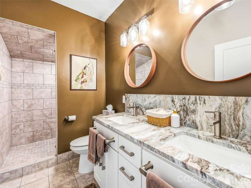101 Glen Trillium Drive, Fletcher, NC 28732.  MLS# CAR4401703, YatesRealty ID 38622. 