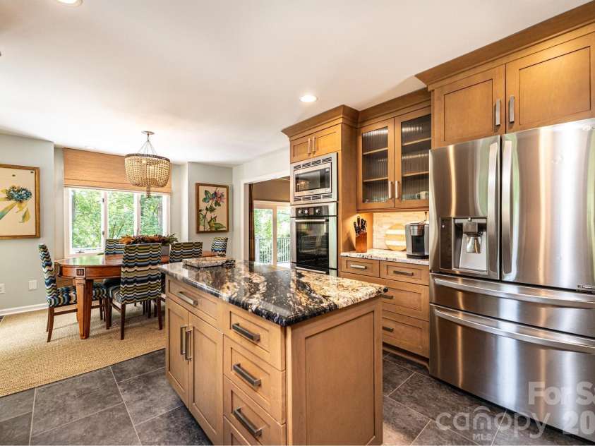 2028 10th Street Boulevard, Hickory, NC 28601.  MLS# CAR4405123, YatesRealty ID 38623. 