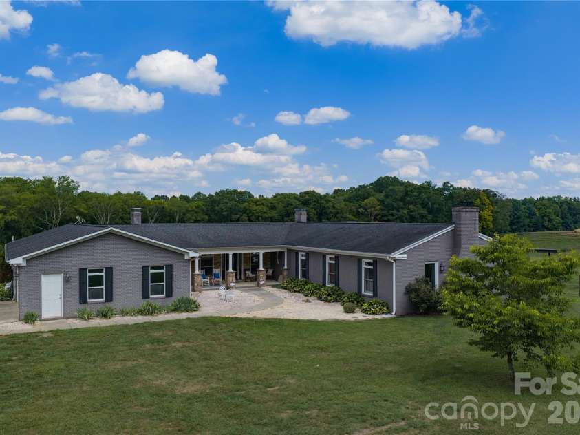 1425 Hobson Road, Cleveland, NC 27013.  MLS# CAR4396751, YatesRealty ID 38625. Brick 5 bed/4.5 bath home