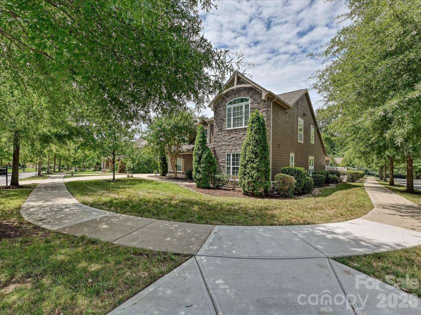 12902 Blakemore Avenue, Huntersville, NC 28078.  MLS# CAR4403462, YatesRealty ID 38626. Corner front view