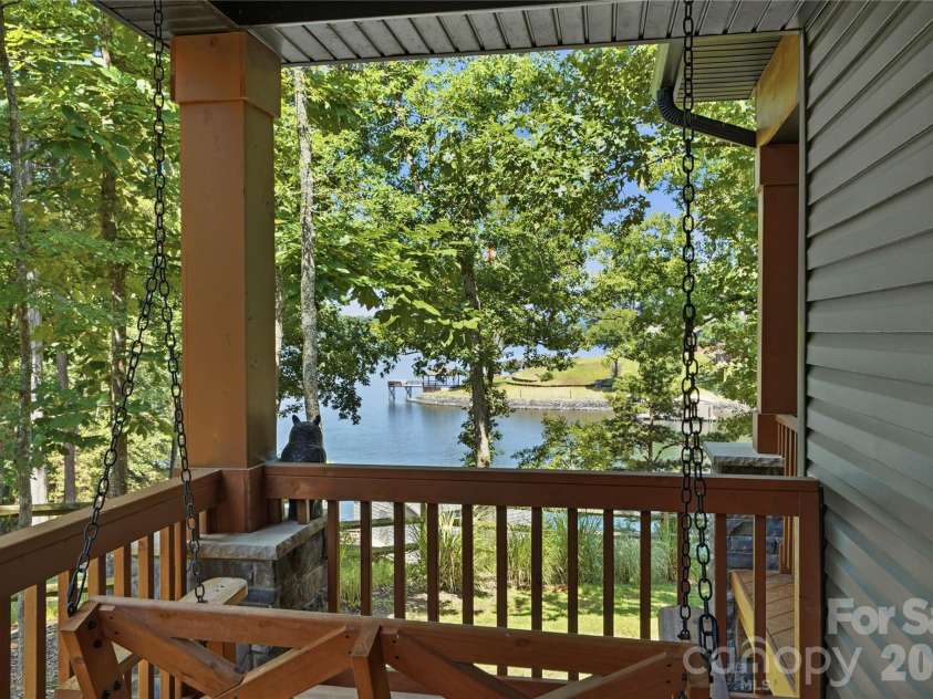 18532 Rosapenny Road, Charlotte, NC 28278.  MLS# CAR4404248, YatesRealty ID 38627. 