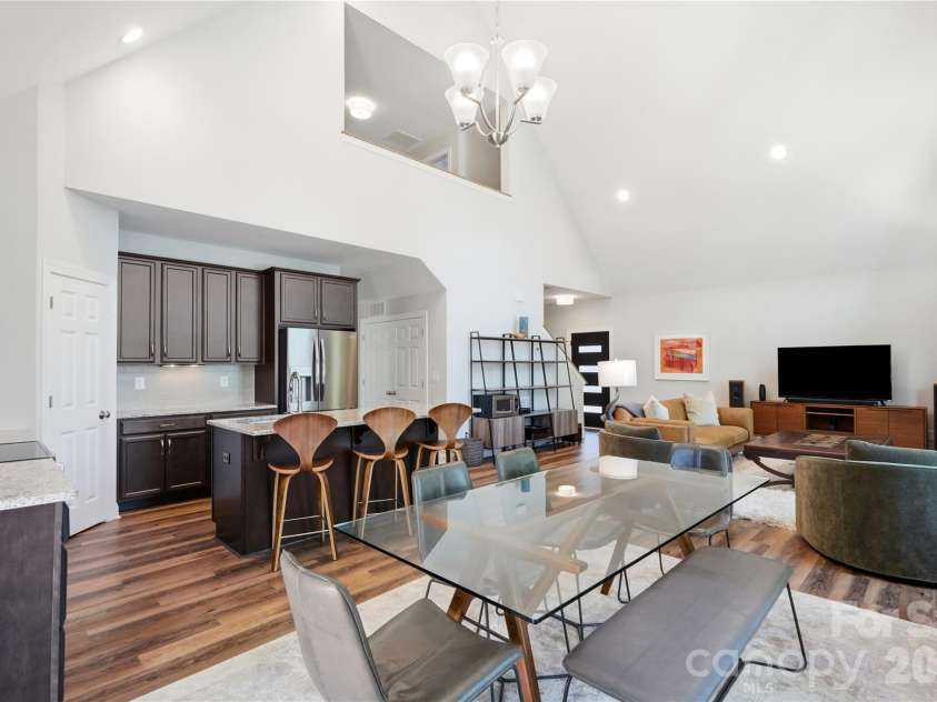 18532 Rosapenny Road, Charlotte, NC 28278.  MLS# CAR4404248, YatesRealty ID 38627. 