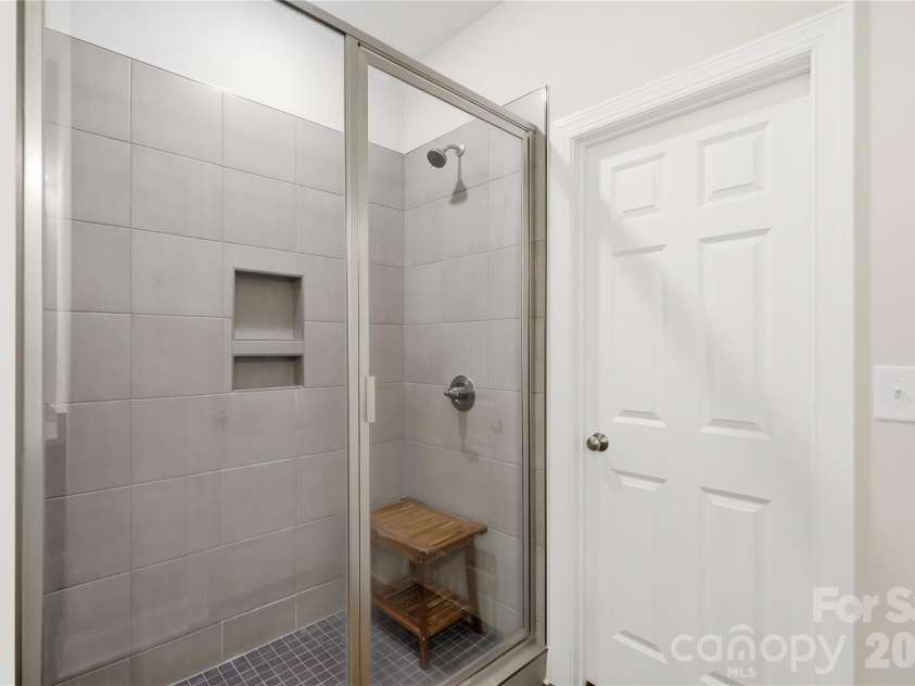 18532 Rosapenny Road, Charlotte, NC 28278.  MLS# CAR4404248, YatesRealty ID 38627. 