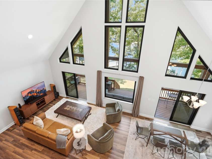 18532 Rosapenny Road, Charlotte, NC 28278.  MLS# CAR4404248, YatesRealty ID 38627. 