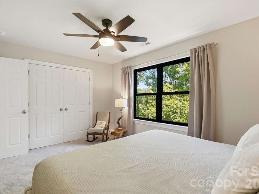 18532 Rosapenny Road, Charlotte, NC 28278.  MLS# CAR4404248, YatesRealty ID 38627. 