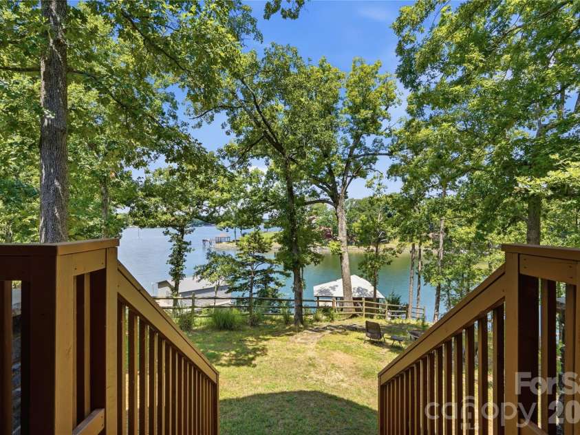 18532 Rosapenny Road, Charlotte, NC 28278.  MLS# CAR4404248, YatesRealty ID 38627. 