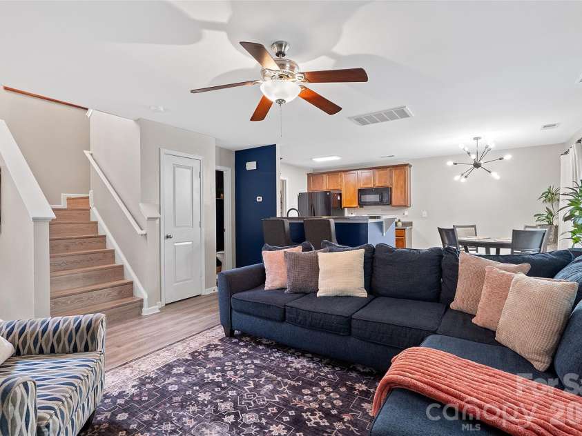 835 Rook Road, Charlotte, NC 28216.  MLS# CAR4398671, YatesRealty ID 38628. 