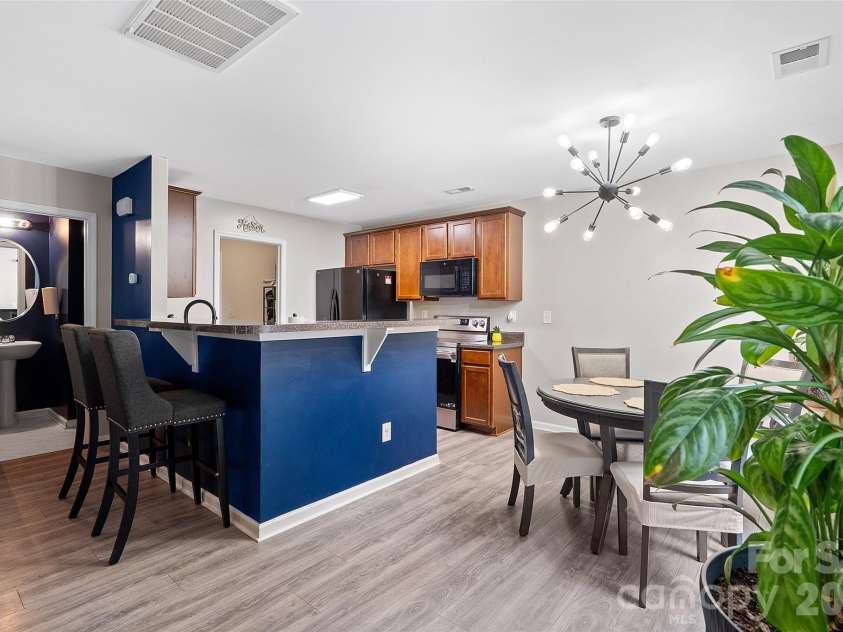 835 Rook Road, Charlotte, NC 28216.  MLS# CAR4398671, YatesRealty ID 38628. 