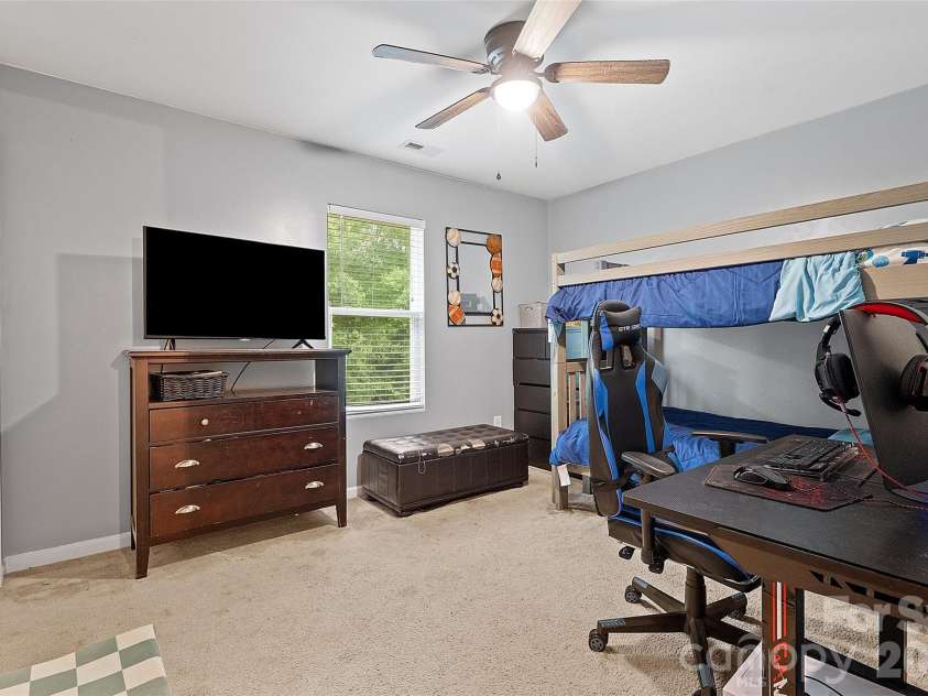 835 Rook Road, Charlotte, NC 28216.  MLS# CAR4398671, YatesRealty ID 38628. 