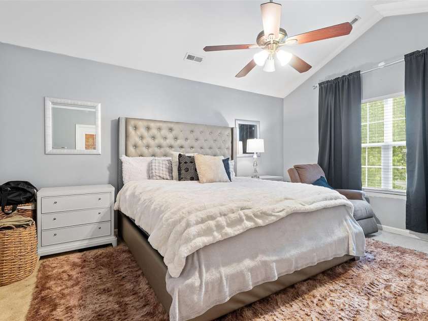 835 Rook Road, Charlotte, NC 28216.  MLS# CAR4398671, YatesRealty ID 38628. 
