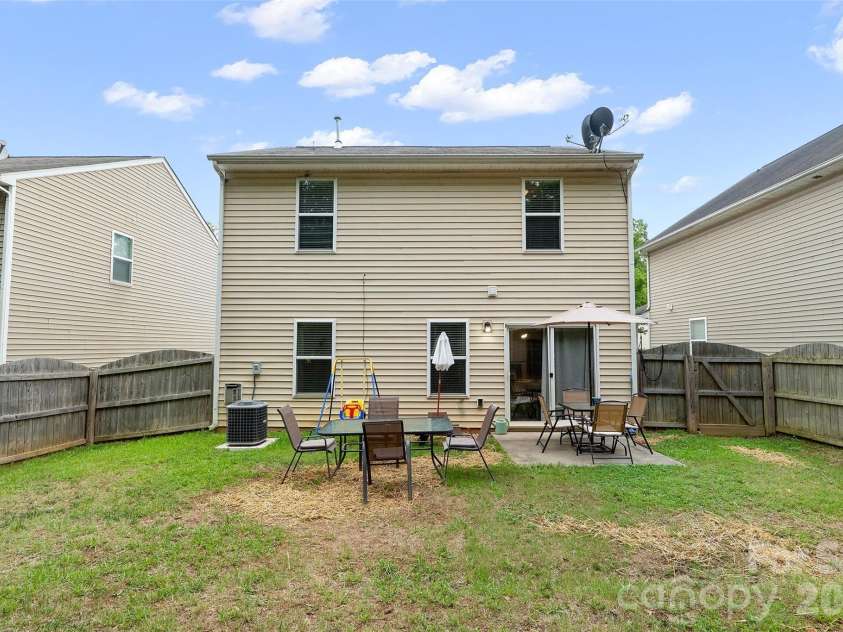 835 Rook Road, Charlotte, NC 28216.  MLS# CAR4398671, YatesRealty ID 38628. 