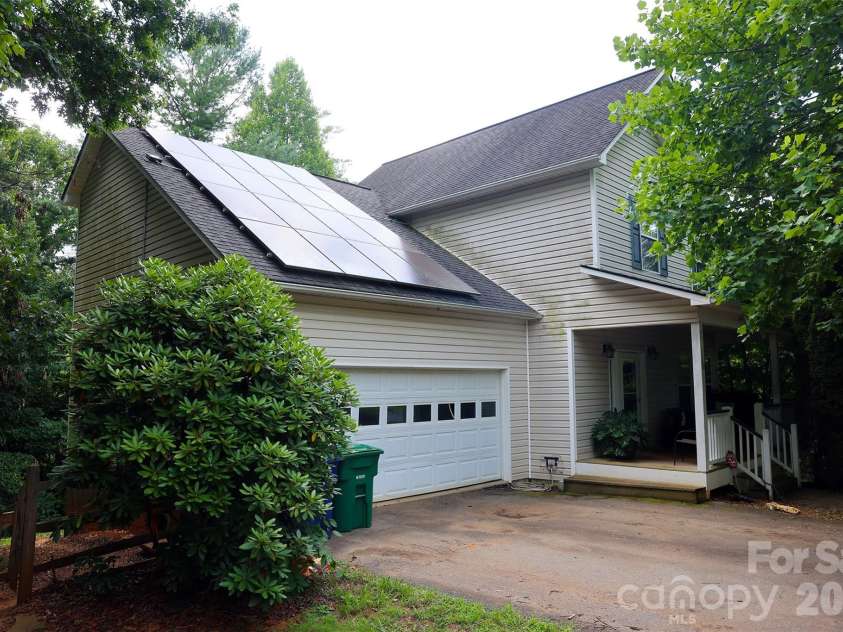 30 Double Brook Drive, Weaverville, NC 28787.  MLS# CAR4402959, YatesRealty ID 38629. 