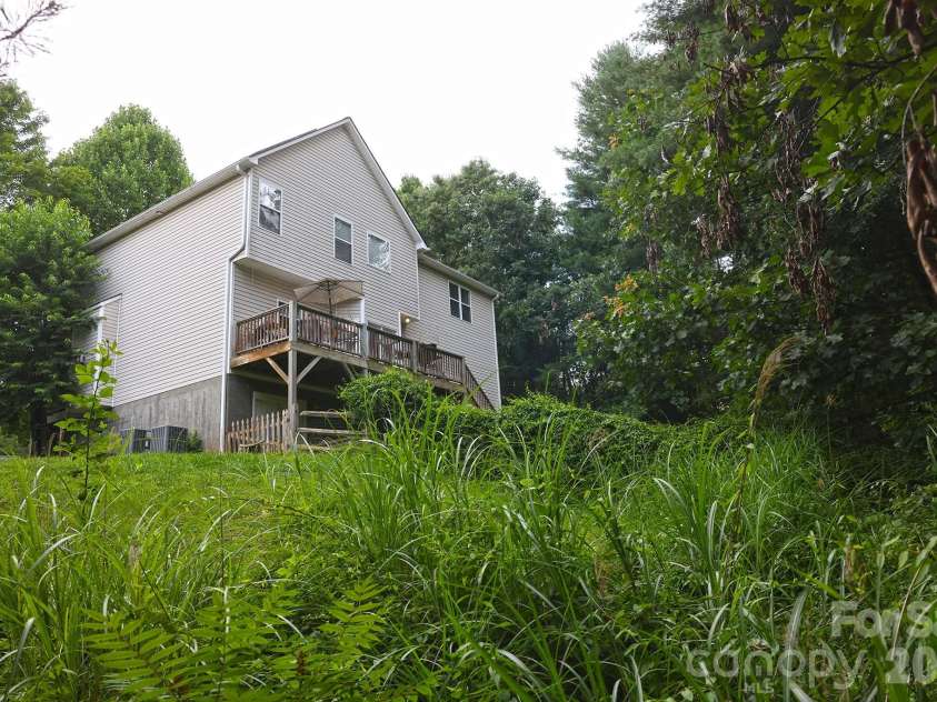 30 Double Brook Drive, Weaverville, NC 28787.  MLS# CAR4402959, YatesRealty ID 38629. 