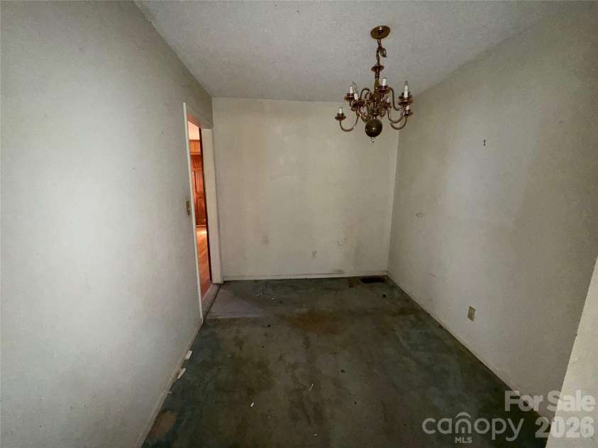 4215 Dinglewood Avenue, Charlotte, NC 28205.  MLS# CAR4356799, YatesRealty ID 3863. 