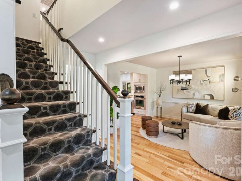 1506 Wandering Way Drive, Charlotte, NC 28226.  MLS# CAR4391135, YatesRealty ID 38633. 