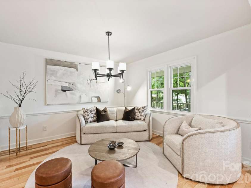 1506 Wandering Way Drive, Charlotte, NC 28226.  MLS# CAR4391135, YatesRealty ID 38633. 