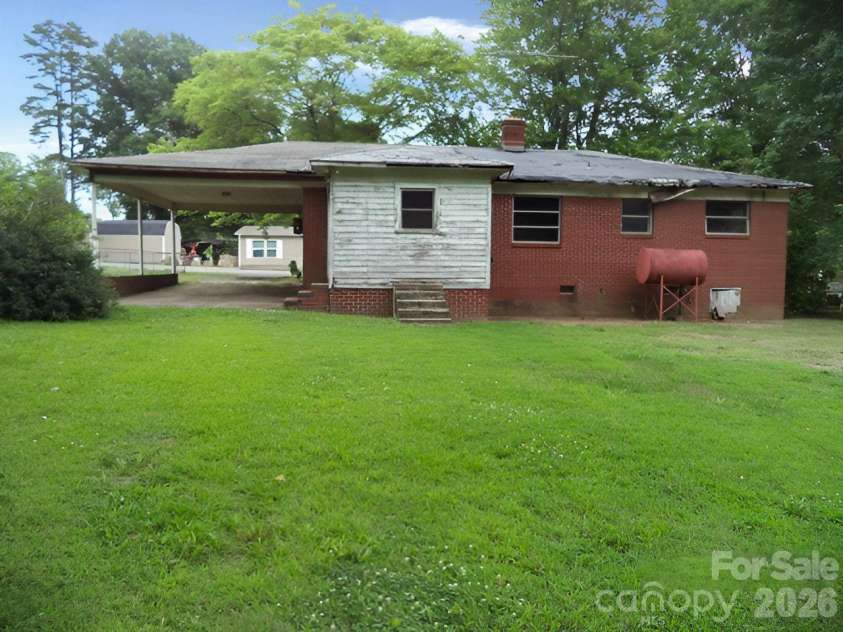 138 Glory Road, Mooresville, NC 28117.  MLS# CAR4404252, YatesRealty ID 38634. Back