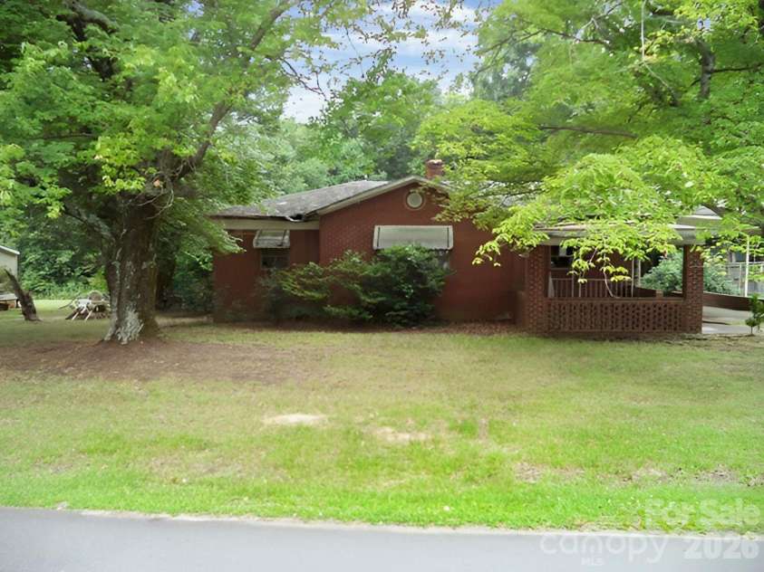 138 Glory Road, Mooresville, NC 28117.  MLS# CAR4404252, YatesRealty ID 38634. Front