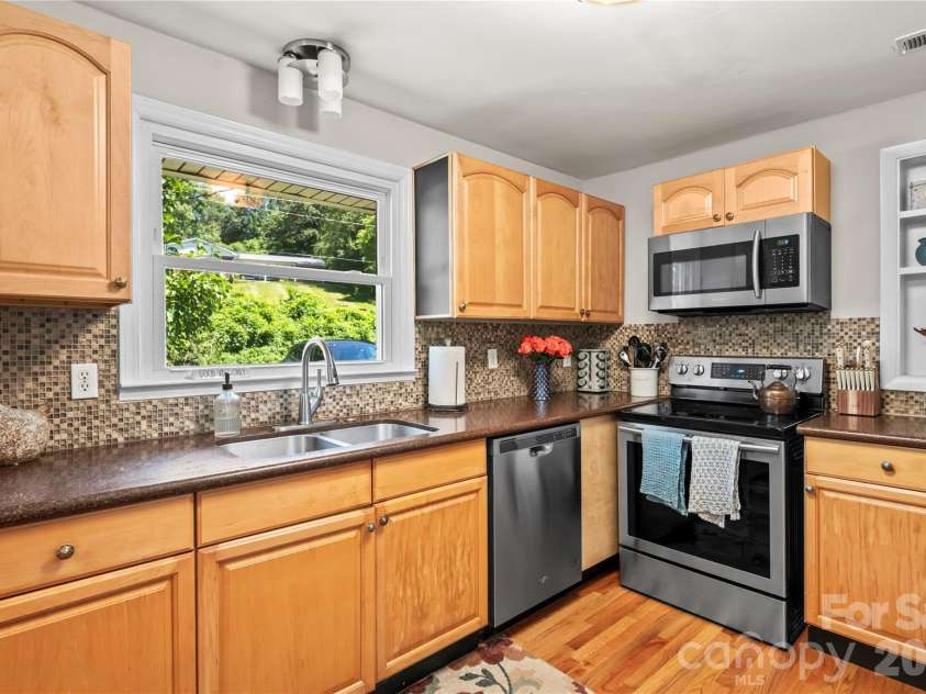 159 New Haw Creek Road, Asheville, NC 28805.  MLS# CAR4404159, YatesRealty ID 38635. 