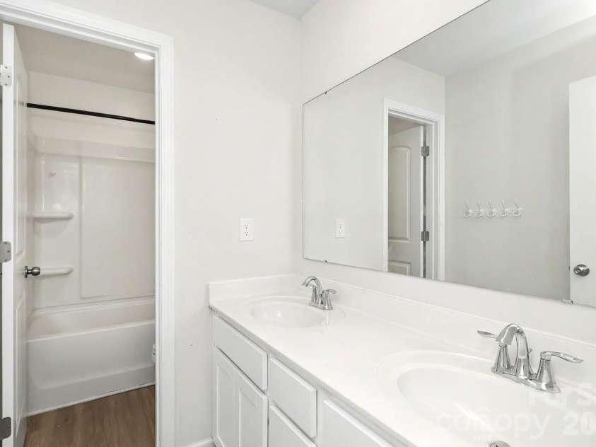 1277 Bryson Lane, Denver, NC 28037.  MLS# CAR4404637, YatesRealty ID 38637. 
