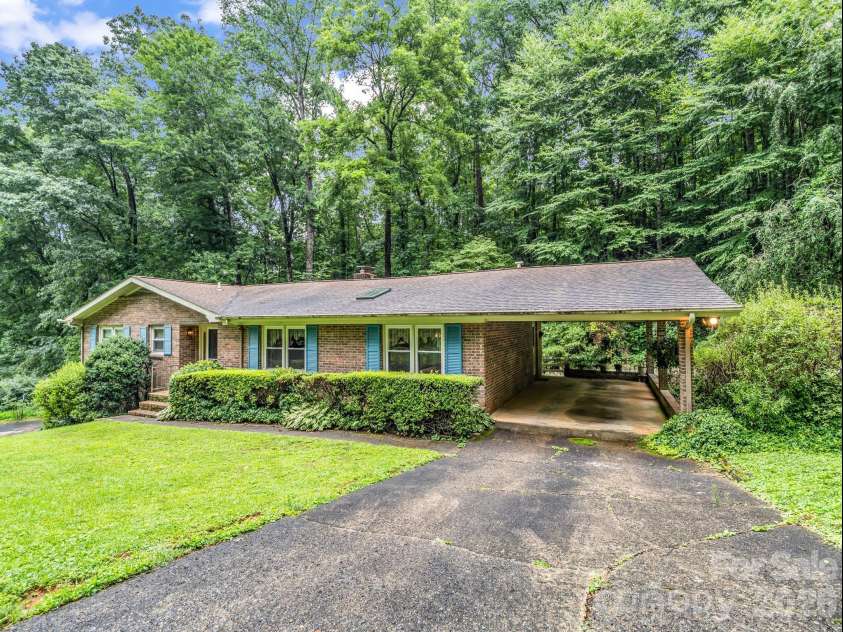 103 Maplewood Lane, Marion, NC 28752.  MLS# CAR4362446, YatesRealty ID 38639. 