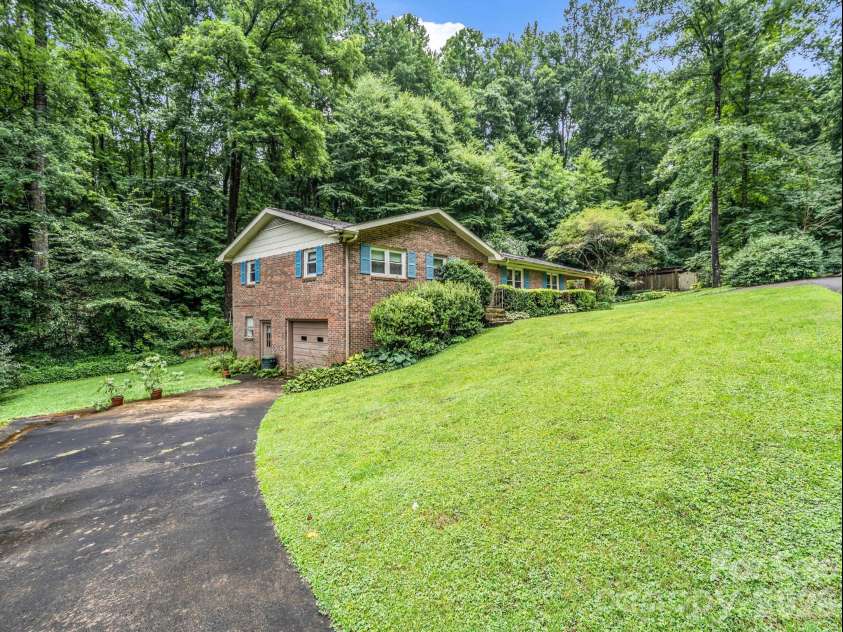 103 Maplewood Lane, Marion, NC 28752.  MLS# CAR4362446, YatesRealty ID 38639. 