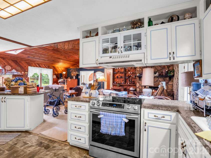 103 Maplewood Lane, Marion, NC 28752.  MLS# CAR4362446, YatesRealty ID 38639. 