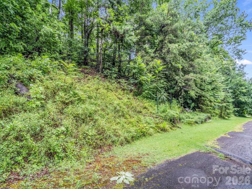 103 Maplewood Lane, Marion, NC 28752.  MLS# CAR4362446, YatesRealty ID 38639. 