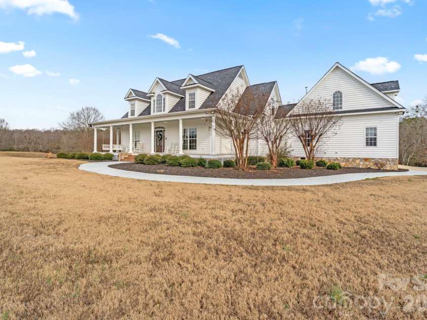 940 Wade Funderburk Road, Pageland, SC 29728.  MLS# CAR4334919, YatesRealty ID 3864. 