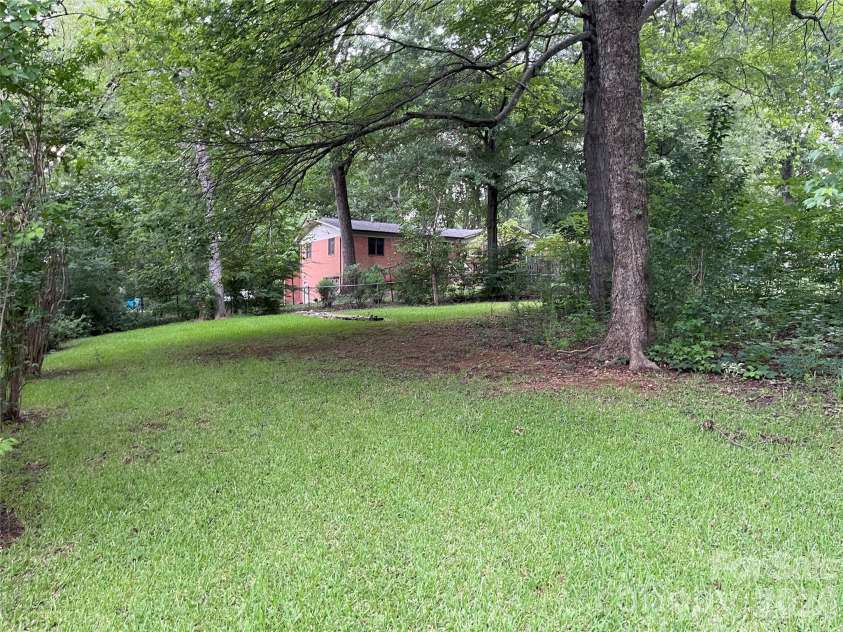 3209 Greenwood Park Circle, Albemarle, NC 28001.  MLS# CAR4406124, YatesRealty ID 38641. Fenced backyard
