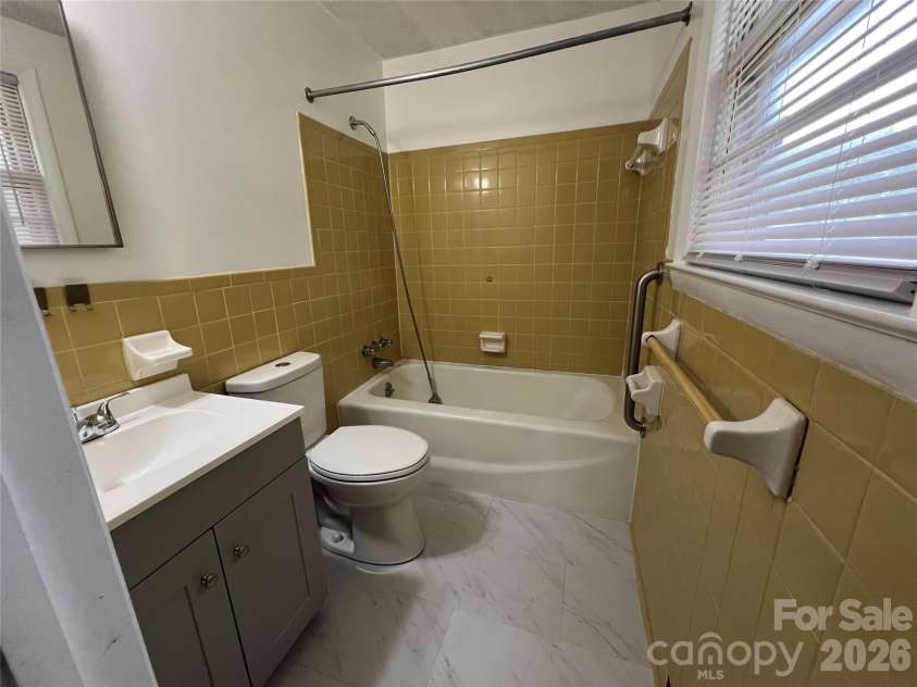 649 Pine Extension, Forest City, NC 28043.  MLS# CAR4366427, YatesRealty ID 38642. Master bath