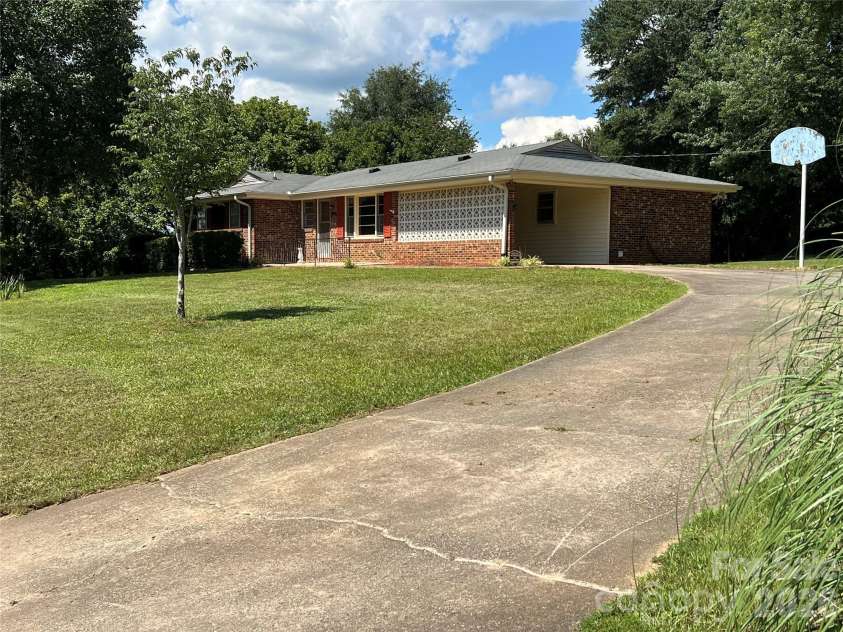 649 Pine Street Extension, Forest City, NC 28043.  MLS# CAR4366427, YatesRealty ID 38642. 