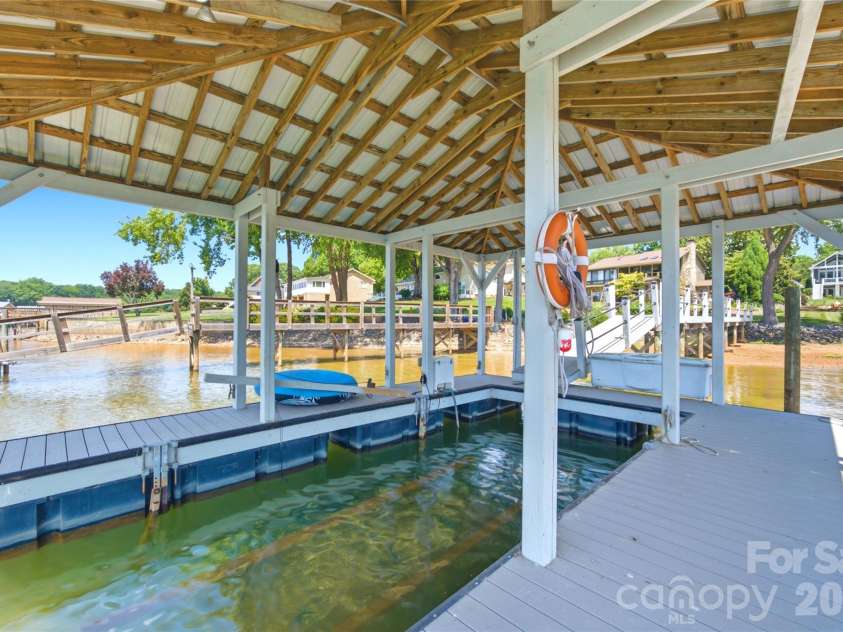 4293 Harbor Lane, Sherrills Ford, NC 28673.  MLS# CAR4393403, YatesRealty ID 38644. 